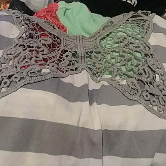 Top - Picture 2 of 3